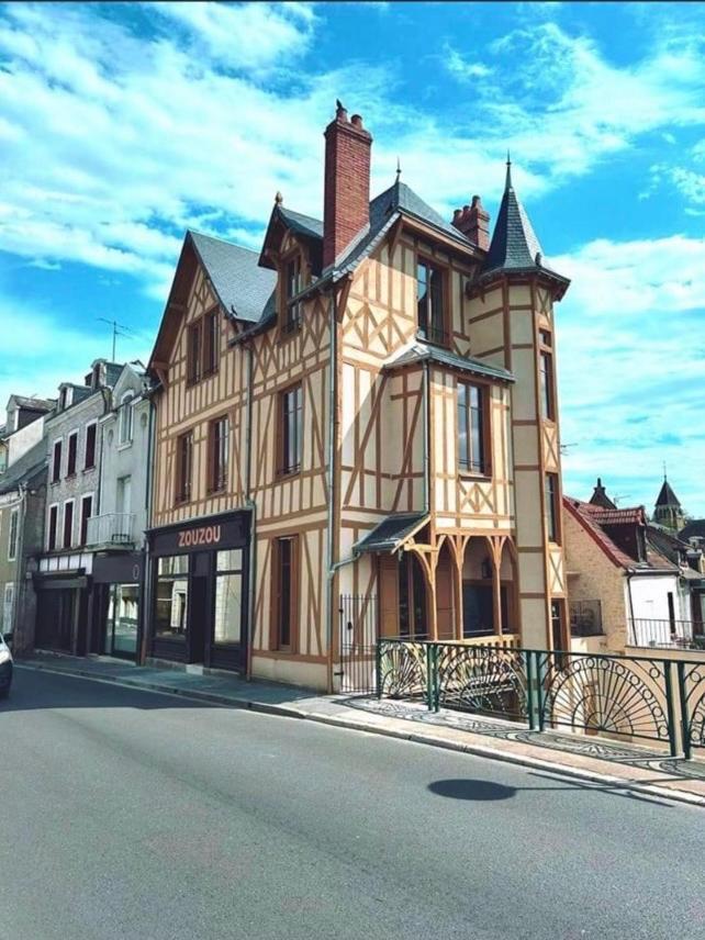 Logis Hotel La Maison A Pan De Bois Vierzon Εξωτερικό φωτογραφία
