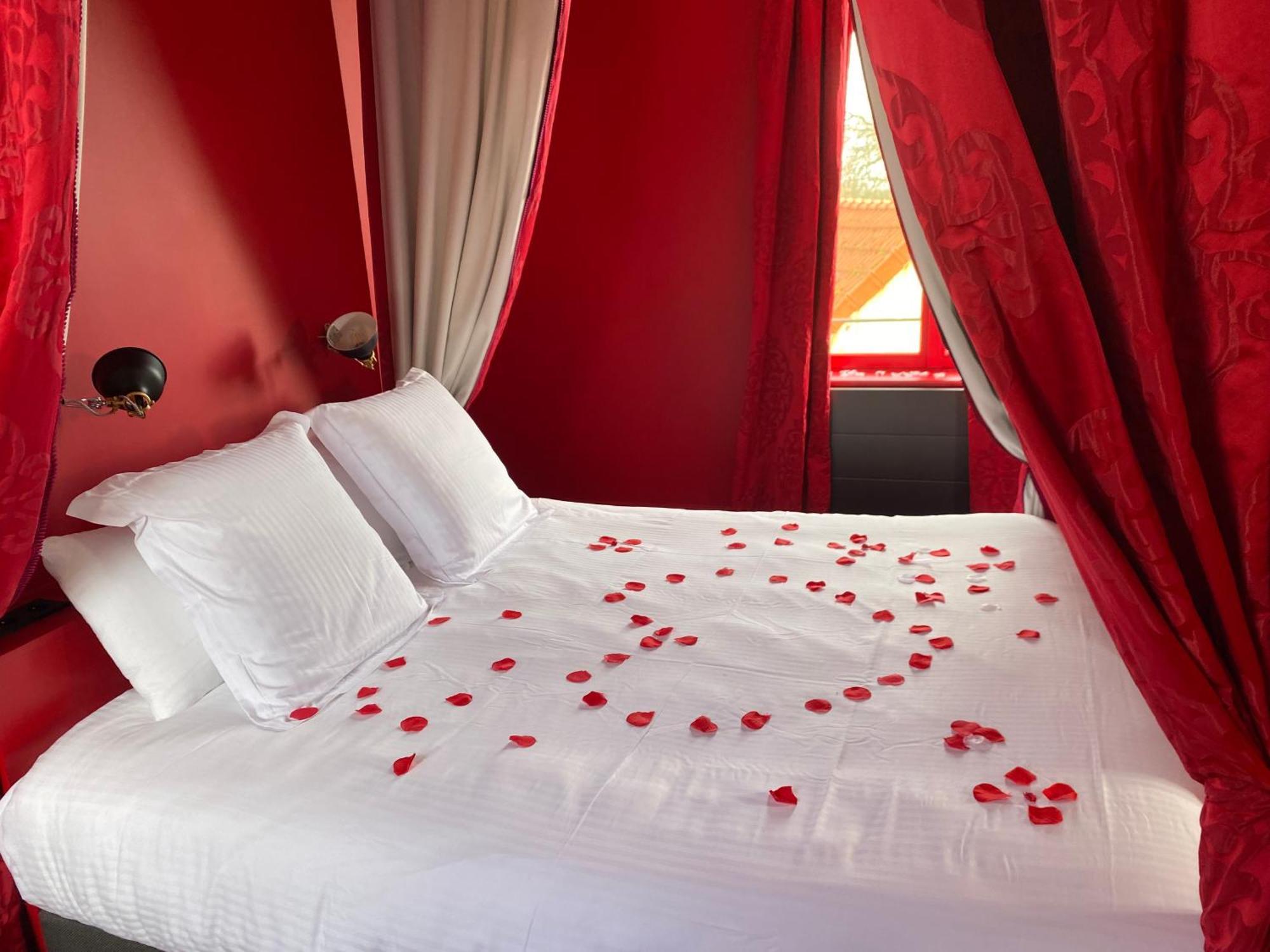 Logis Hotel La Maison A Pan De Bois Vierzon Εξωτερικό φωτογραφία